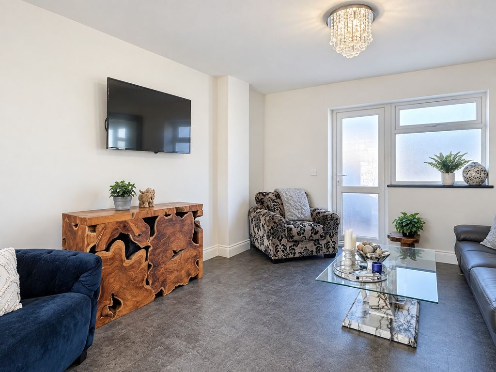 Property photo 3 of 20 4525826