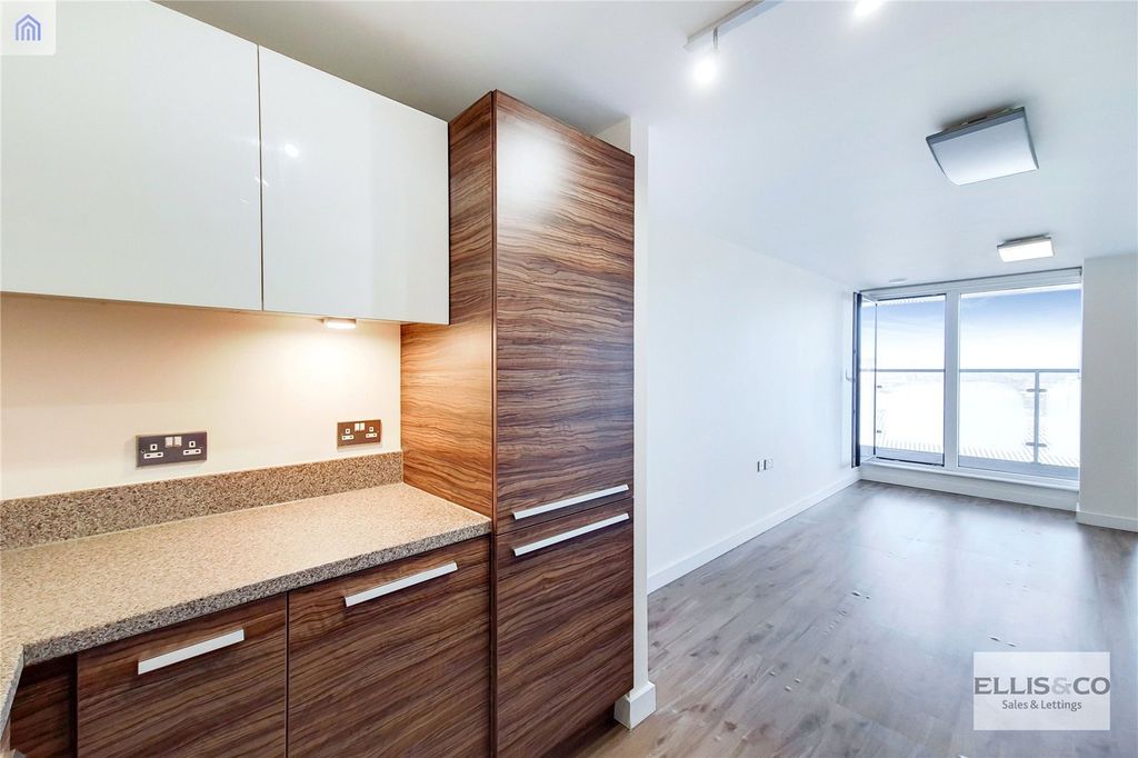 Property photo 3 of 16 Picture No. 04