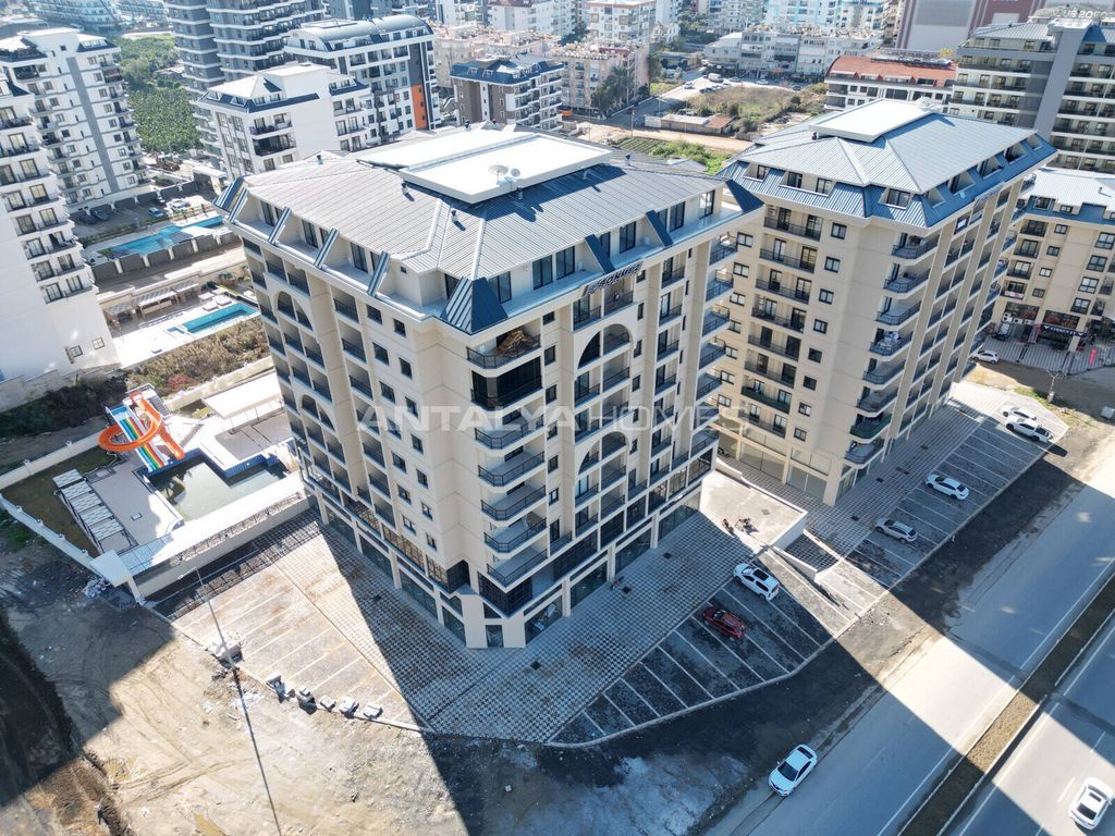 Property photo 3 of 32