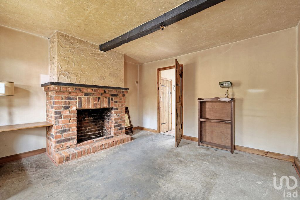 Property photo 2 of 18