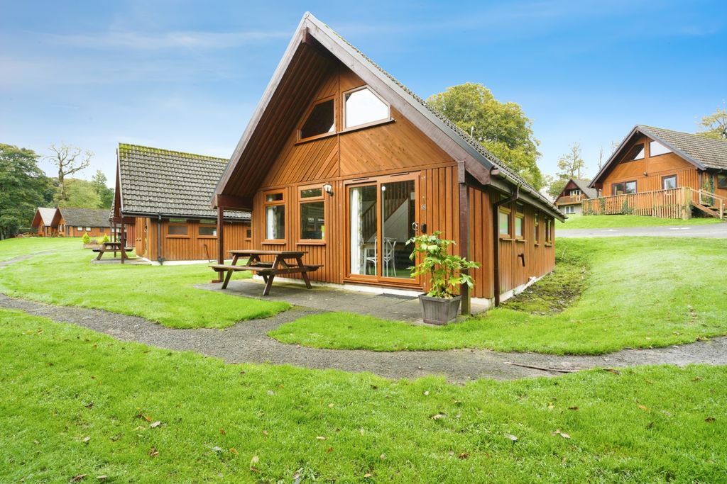 Property photo 1 of 16 Photography