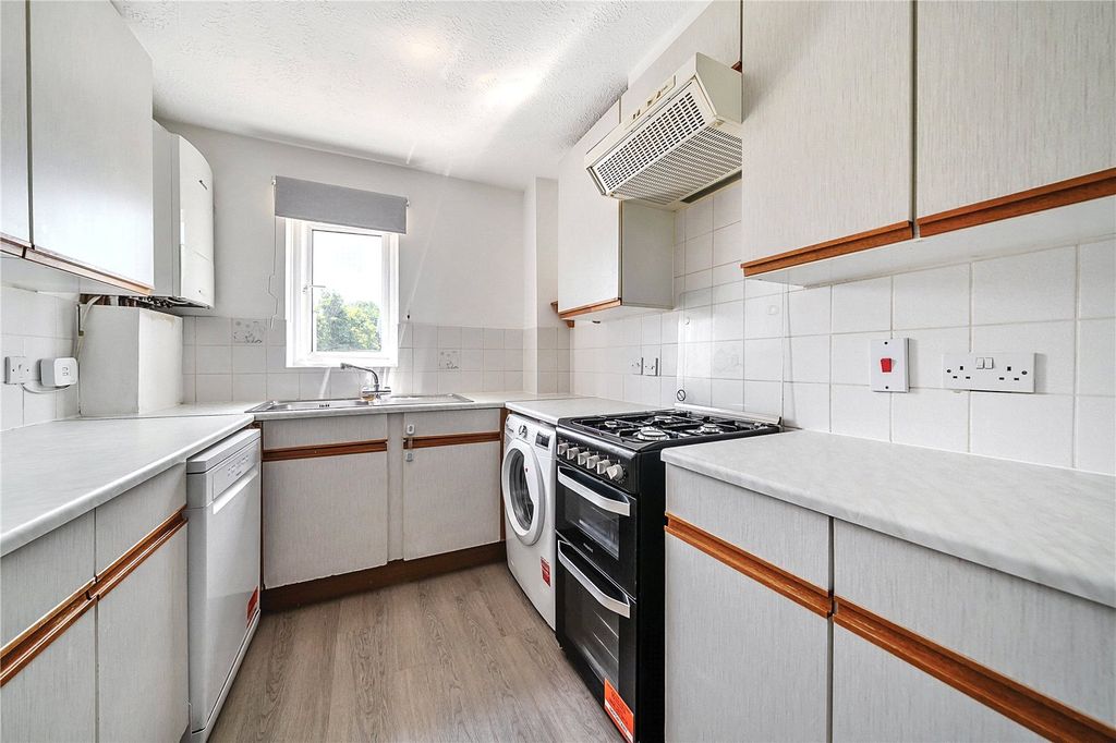 Property photo 2 of 8 Picture No. 04