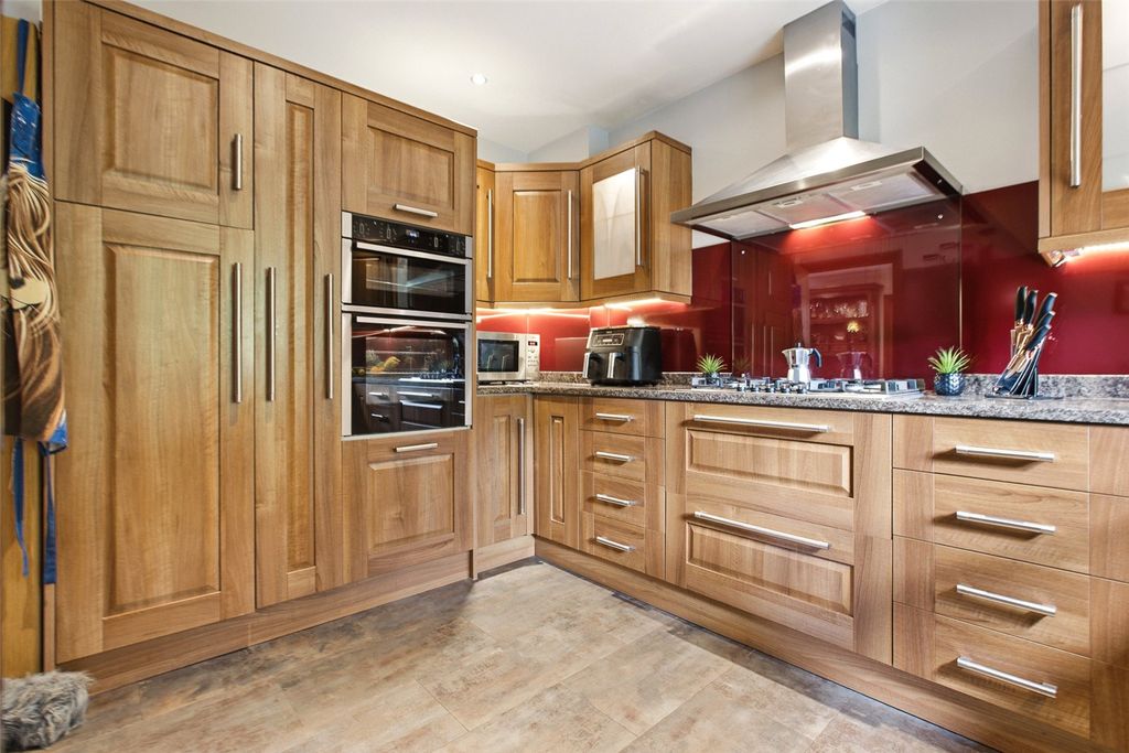 Property photo 3 of 42 Picture No. 25