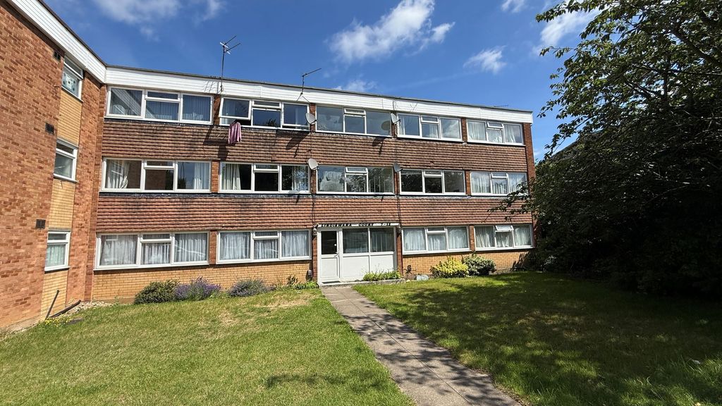 Property photo 1 of 8