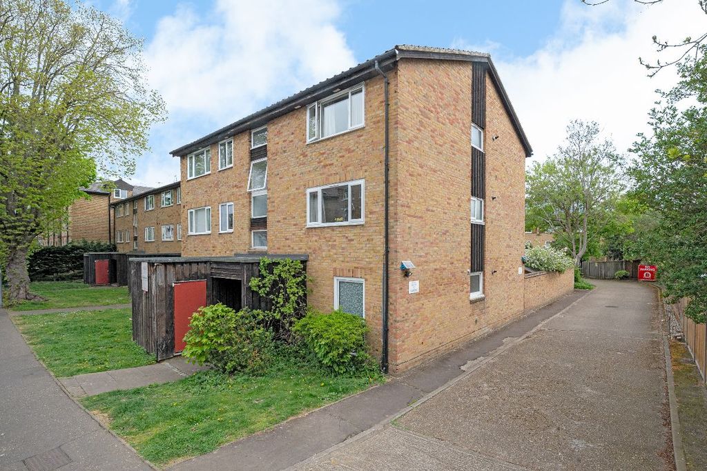 Property photo 1 of 12