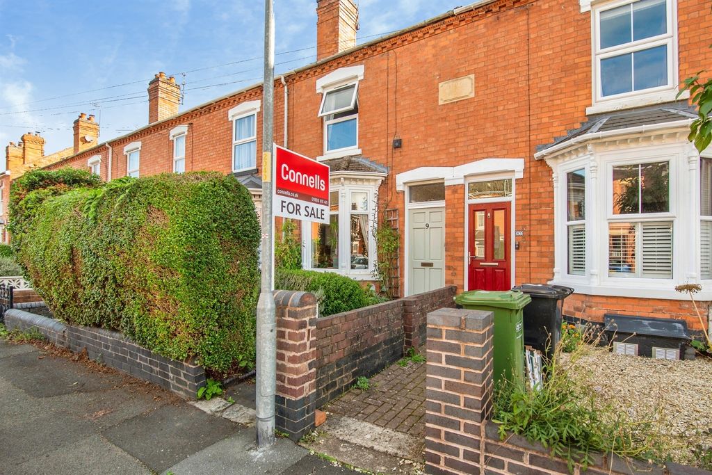 Property photo 1 of 17