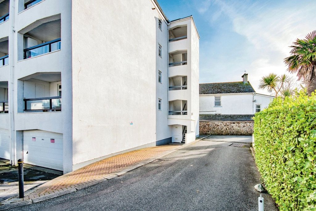 Additional image 10 of 1 bed flat for saleCaptains Walk, Saundersfoot, Pembrokeshire SA69