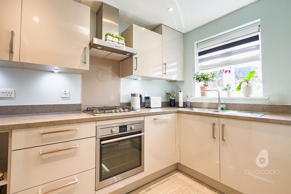 Property photo 2 of 12 4199536