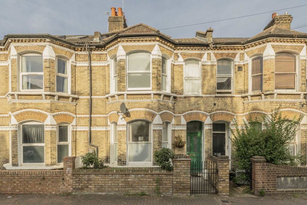 Property photo 1 of 9