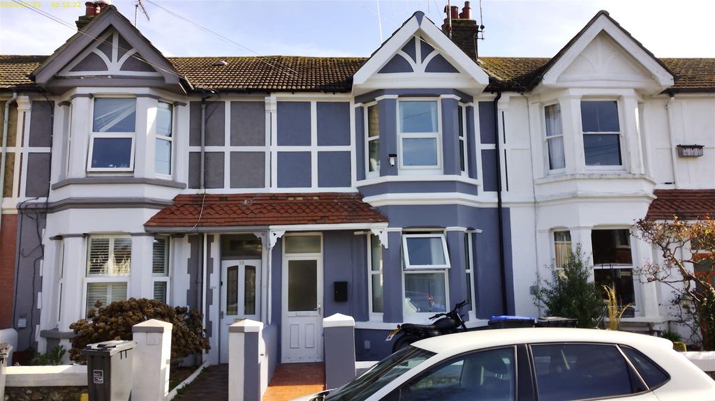 Property photo 1 of 8 Front 3.Jpg