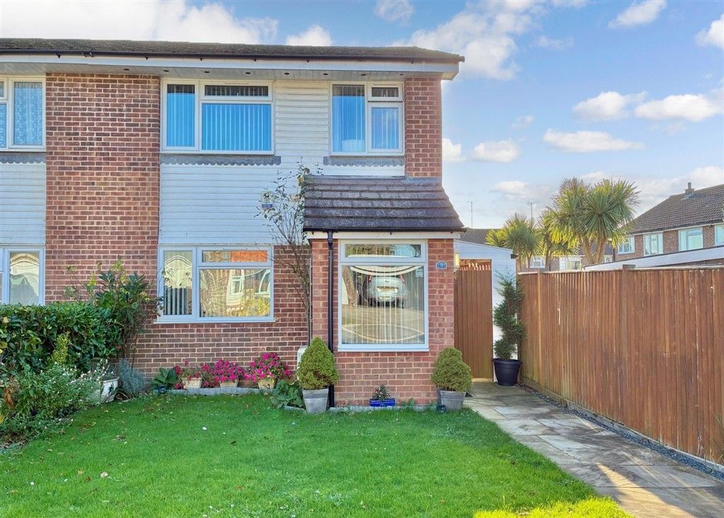 Property photo 2 of 9 Front.