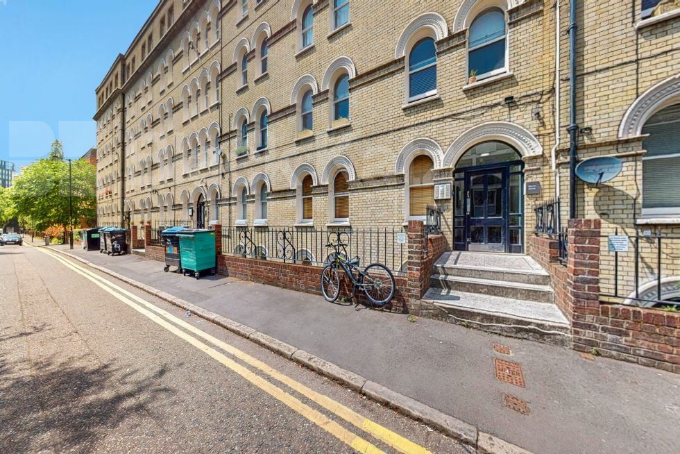 Property photo 2 of 13