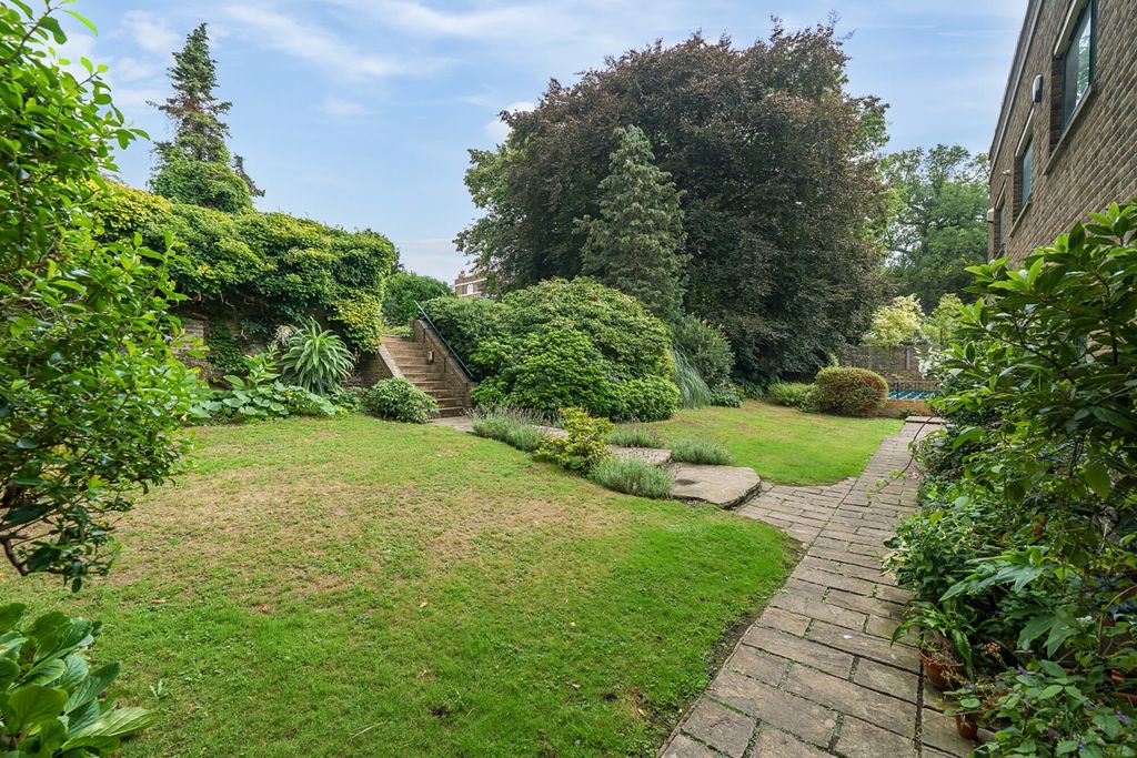 Property photo 3 of 26 1331265-7-68820A4...