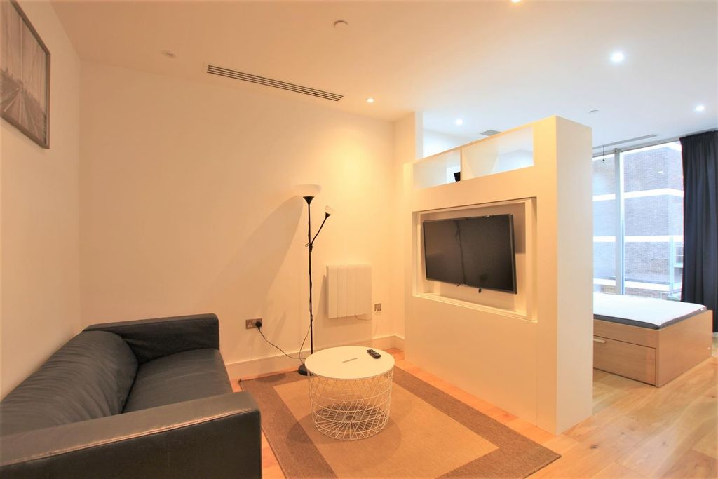 Property photo 2 of 6 Reception Room