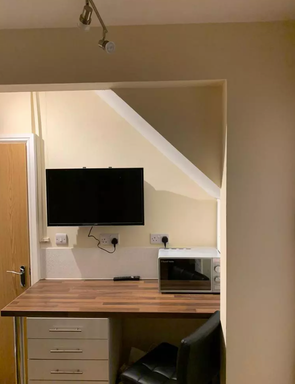 Property photo 3 of 11