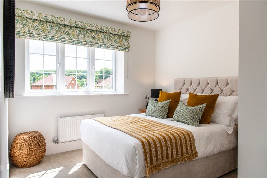 Property photo 3 of 8 Bedroom