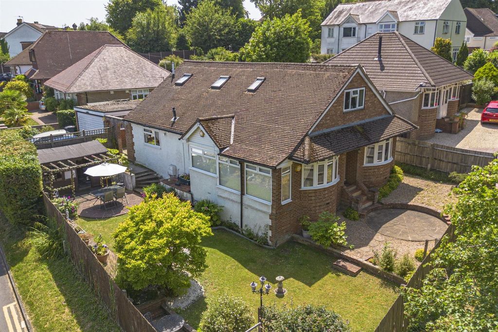 Property photo 1 of 17 Ab4B91cd-4Da8-4c0B-B4cc-7010E9Dfe28B.Jpg
