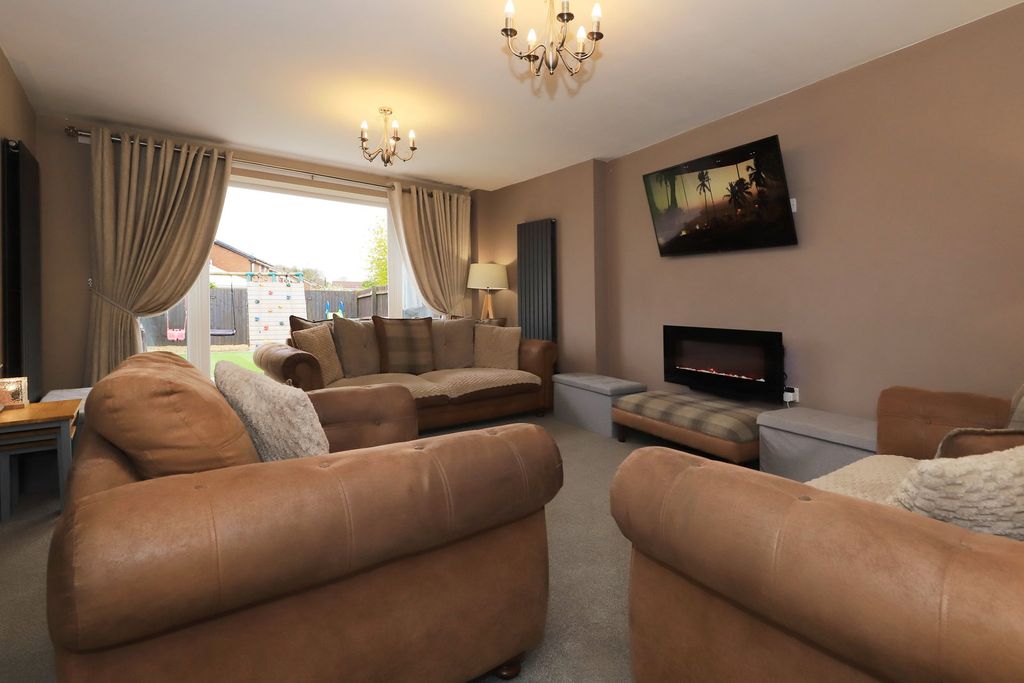 Property photo 2 of 46