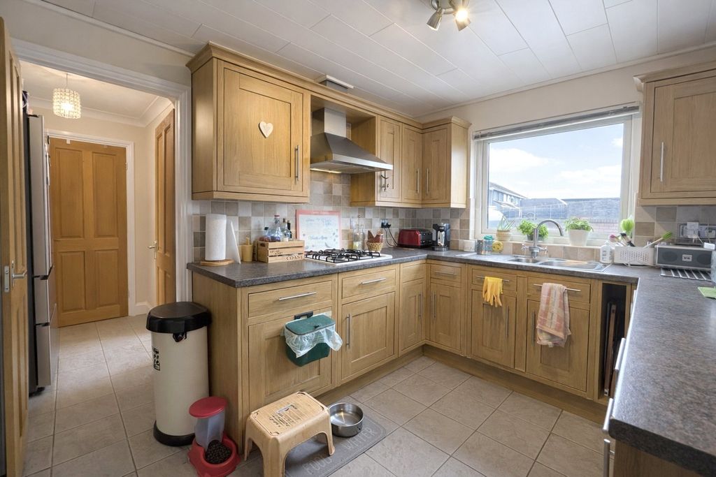 Property photo 3 of 17 Picture No. 26