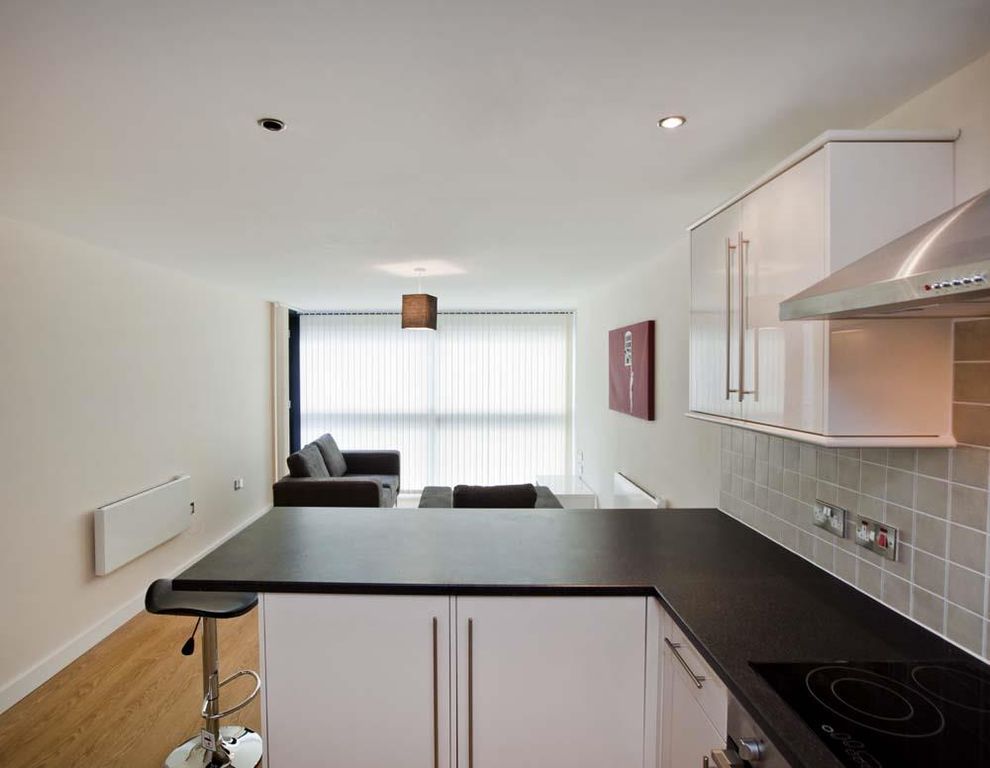 Property photo 3 of 7 Living Space/Kitchen
