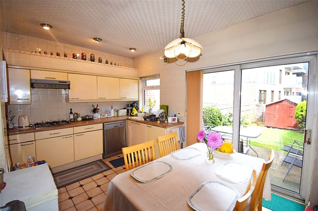 Property photo 2 of 12 Kitchen / Diner