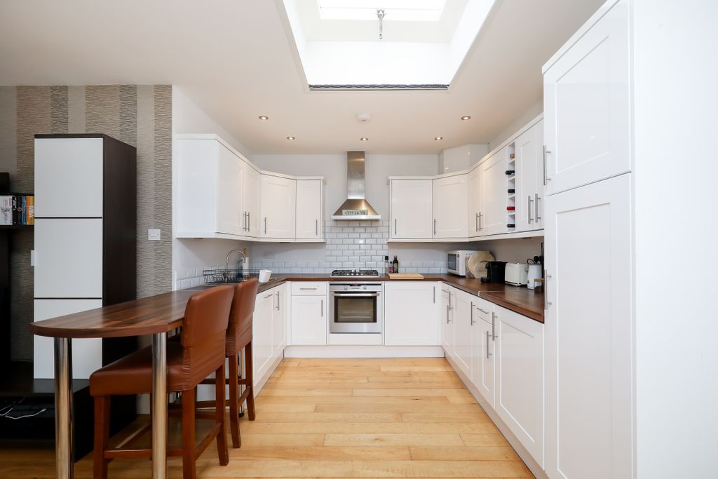 Property photo 3 of 11 5A1A9725
