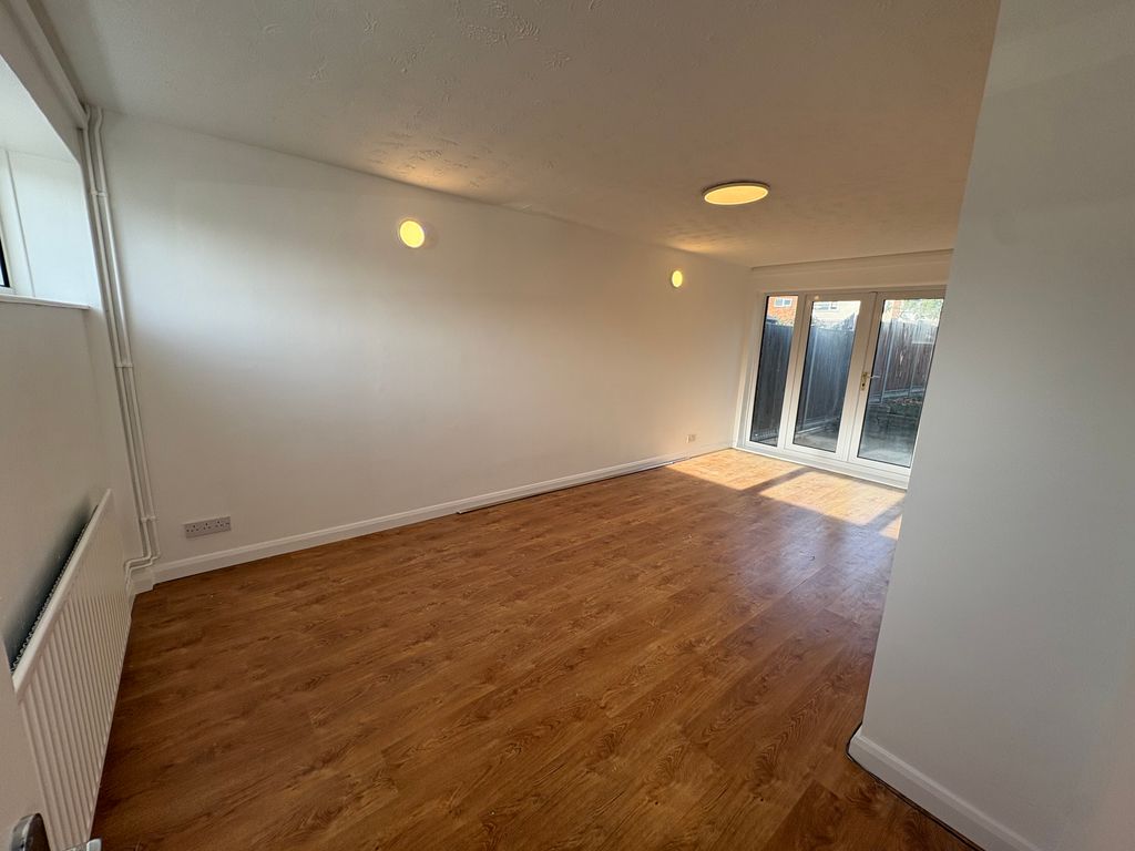 Property photo 3 of 14 Image