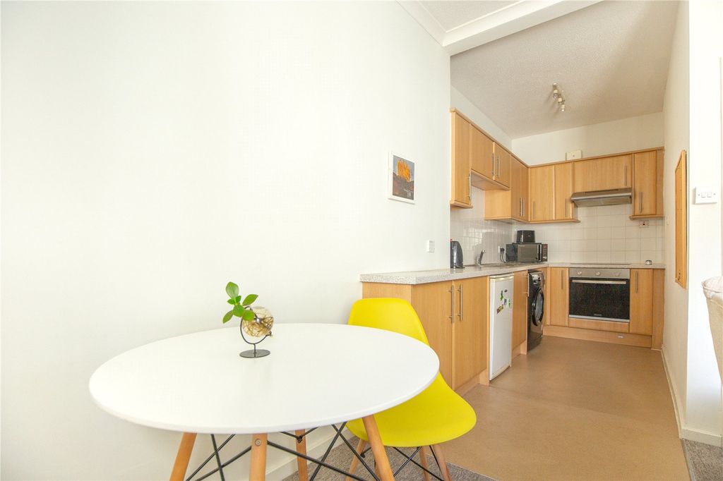 Property photo 2 of 11 Picture No. 16