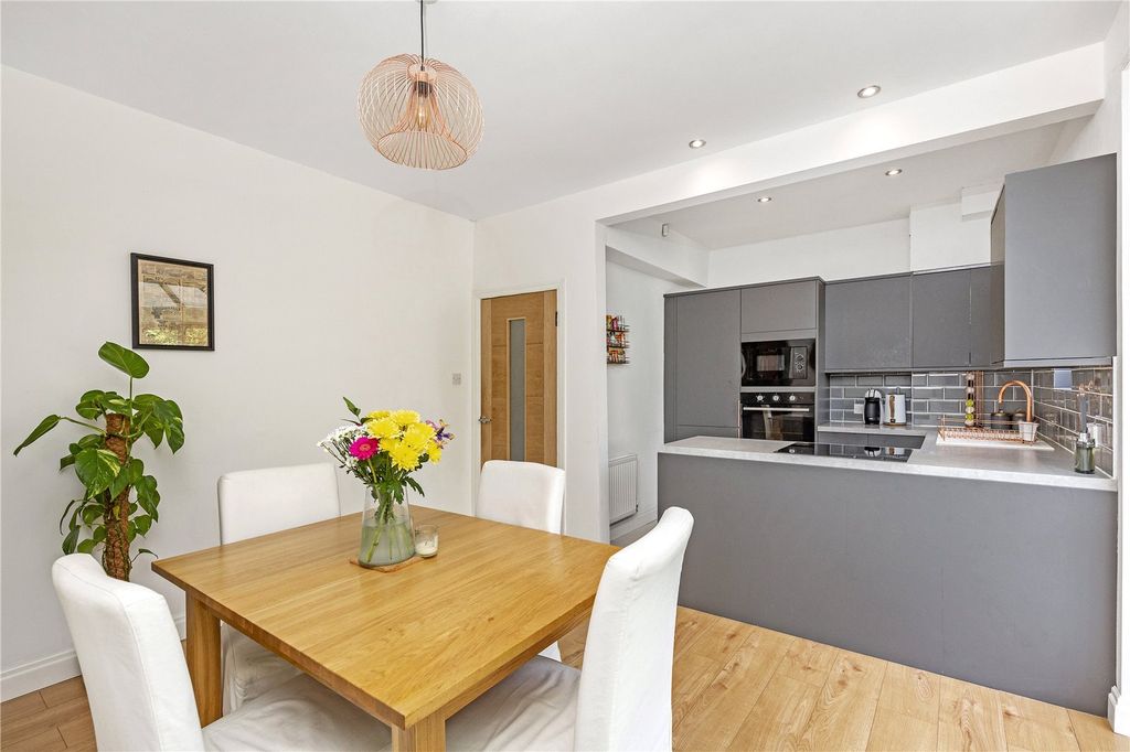 Property photo 3 of 15 Picture No. 02