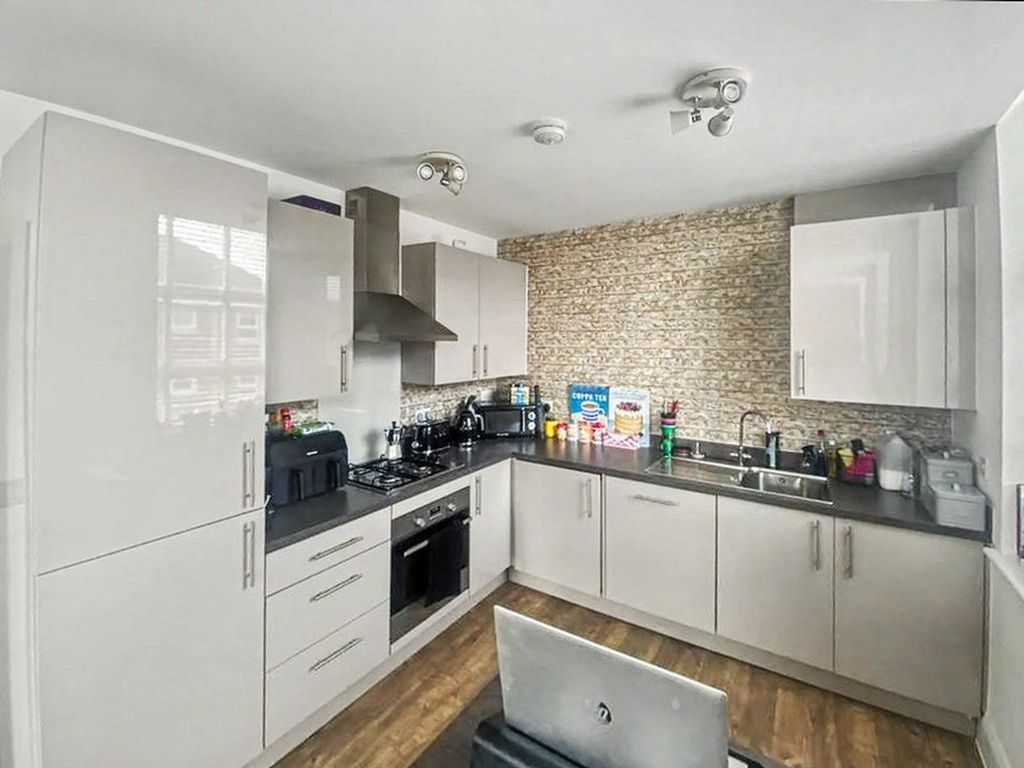 Property photo 2 of 9