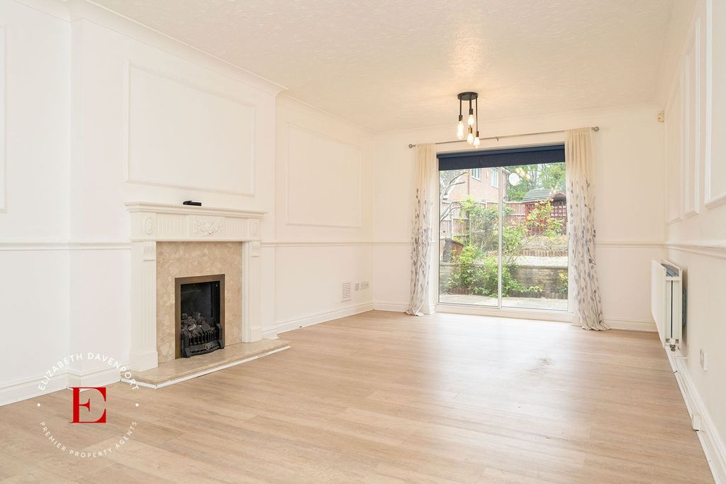 Property photo 2 of 25