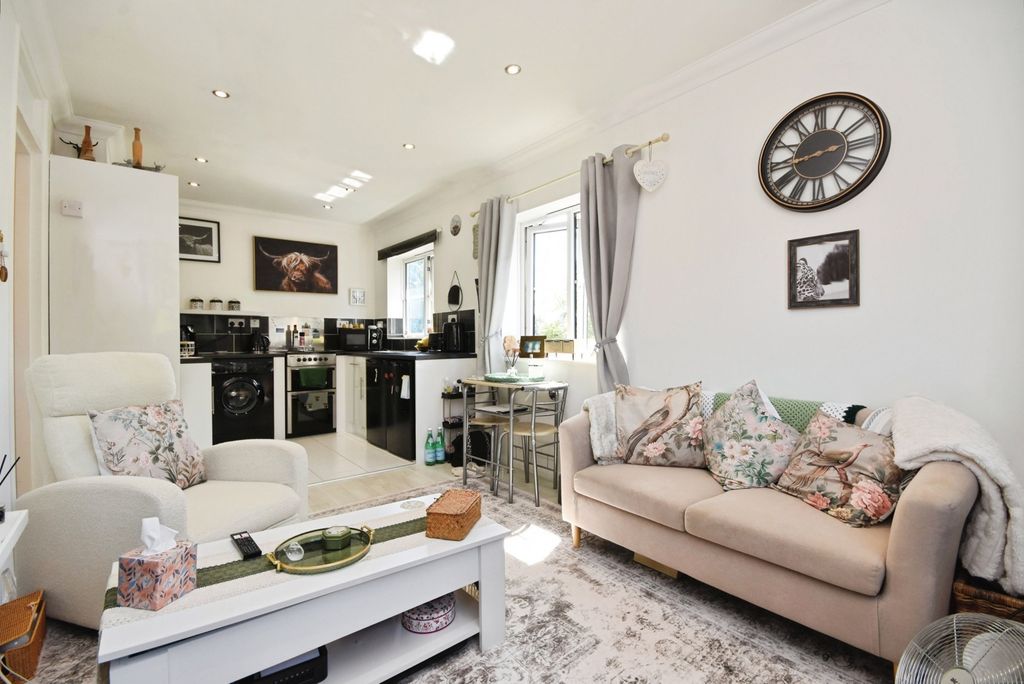 Property photo 1 of 13 Open Plan
