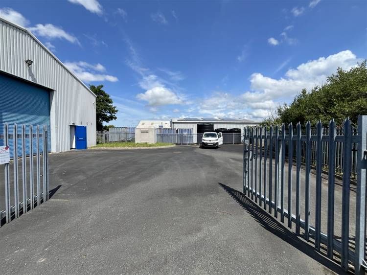 Property photo 2 of 14