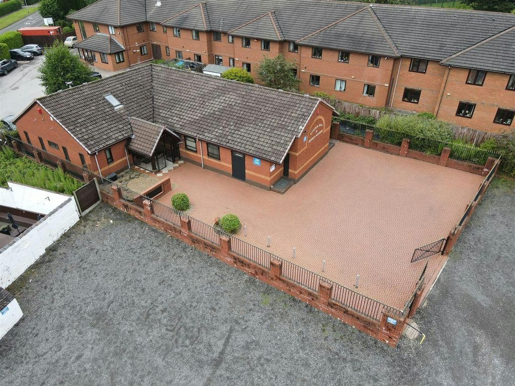 Property photo 2 of 15 J2.Jpg