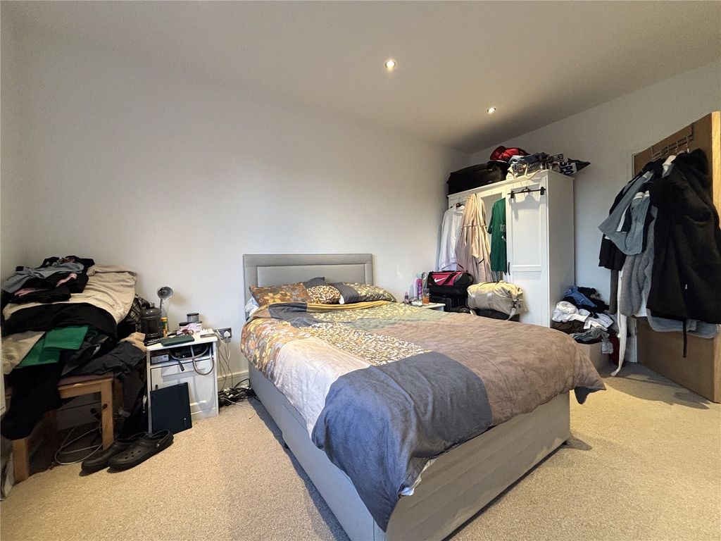 Property photo 3 of 7 Picture No. 12