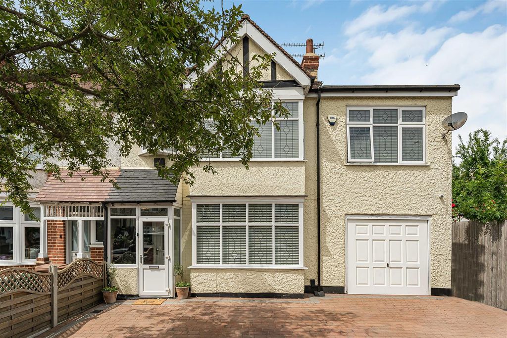 Property photo 1 of 33