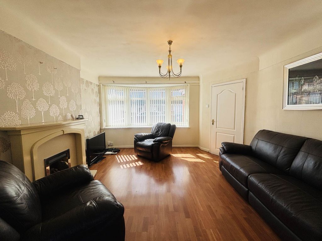 Property photo 3 of 23