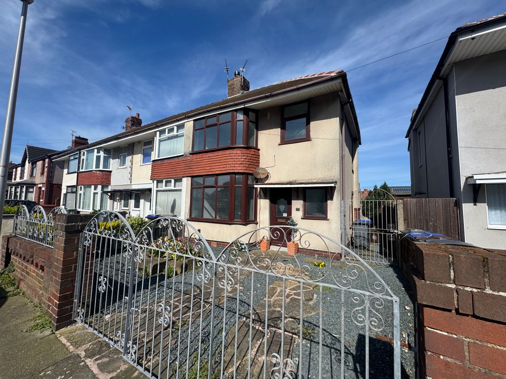 Property photo 1 of 11