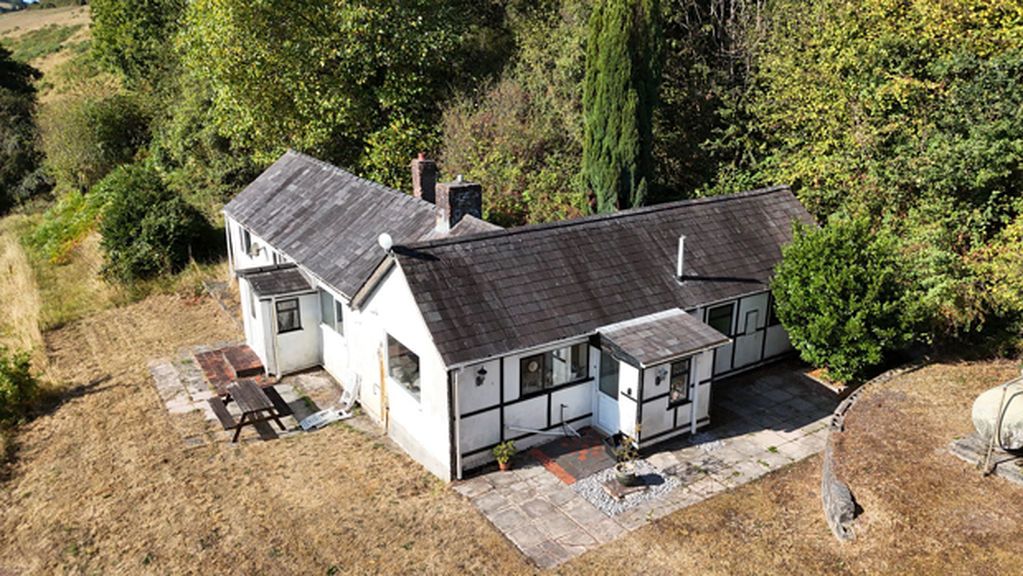 Property photo 2 of 32 Photo 27