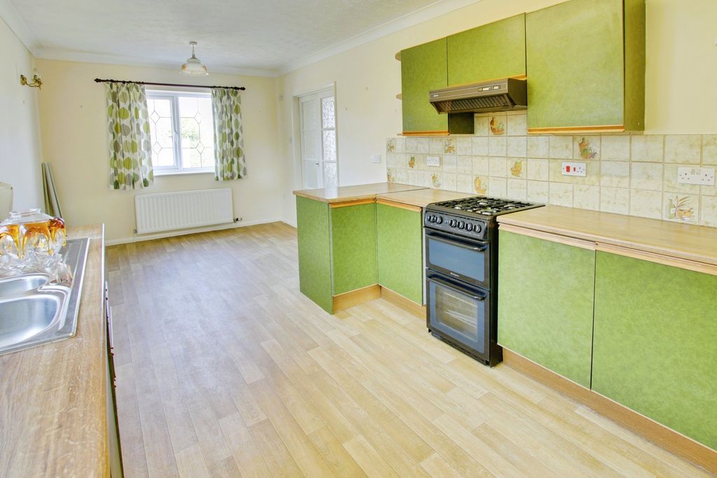 Property photo 3 of 8