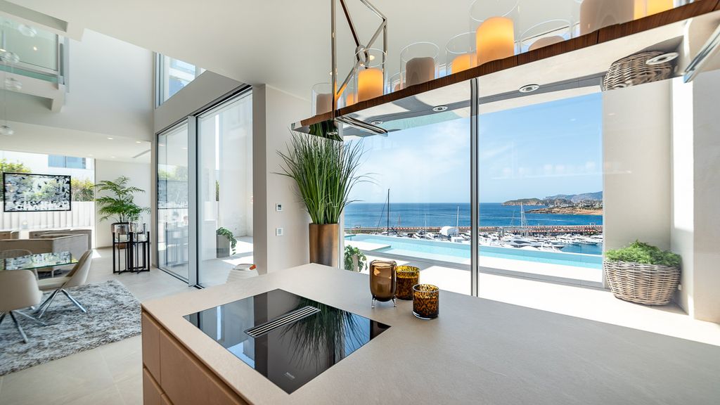 Property photo 3 of 20 65929 Small-10.Jpg