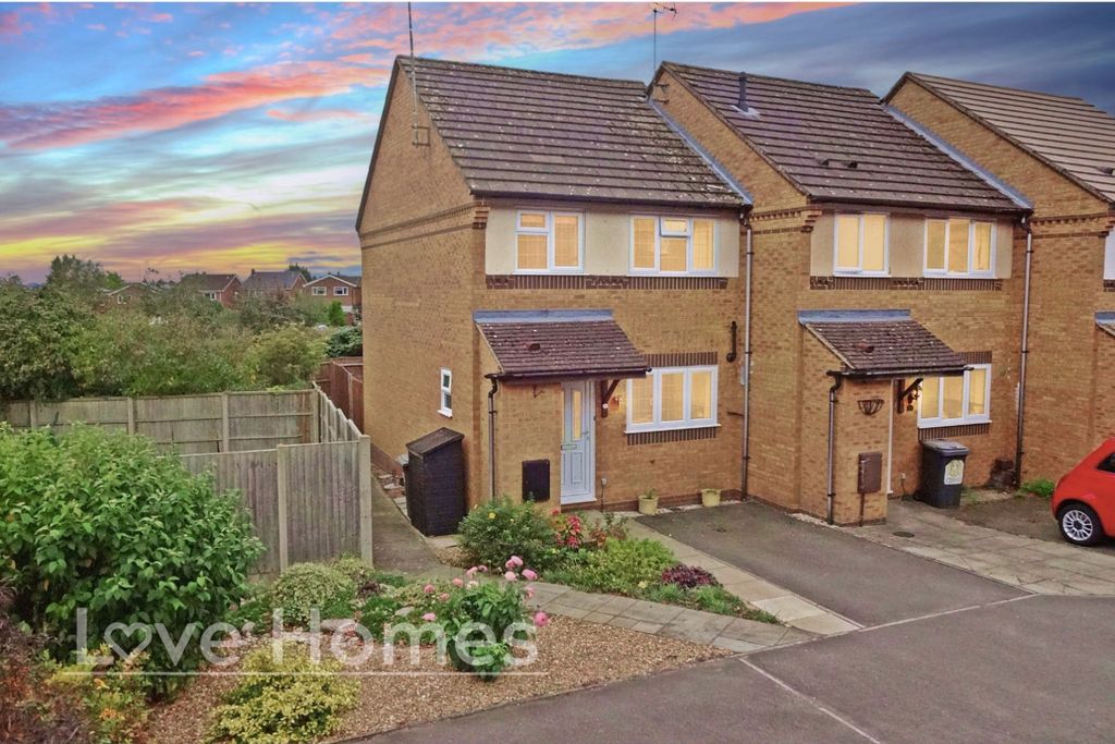 Property photo 1 of 12 4538271