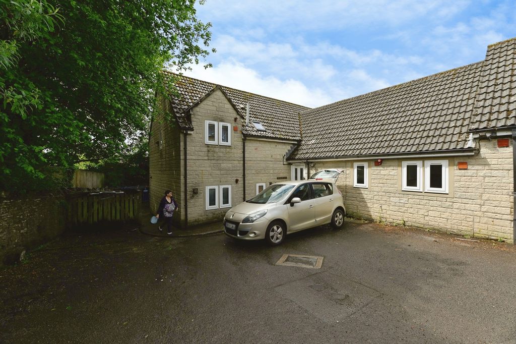 Property photo 1 of 10 Pbox-Img.Jpg