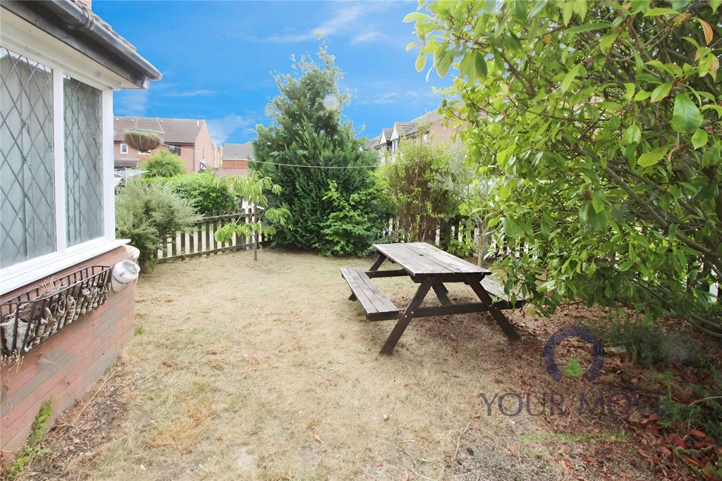 Property photo 3 of 13 Garden