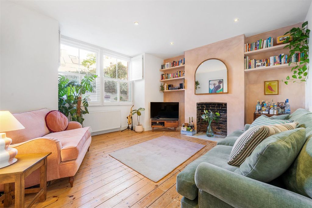 Property photo 1 of 15 Auckland Hill-3.Jpg