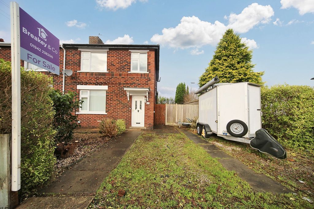 Property photo 1 of 24