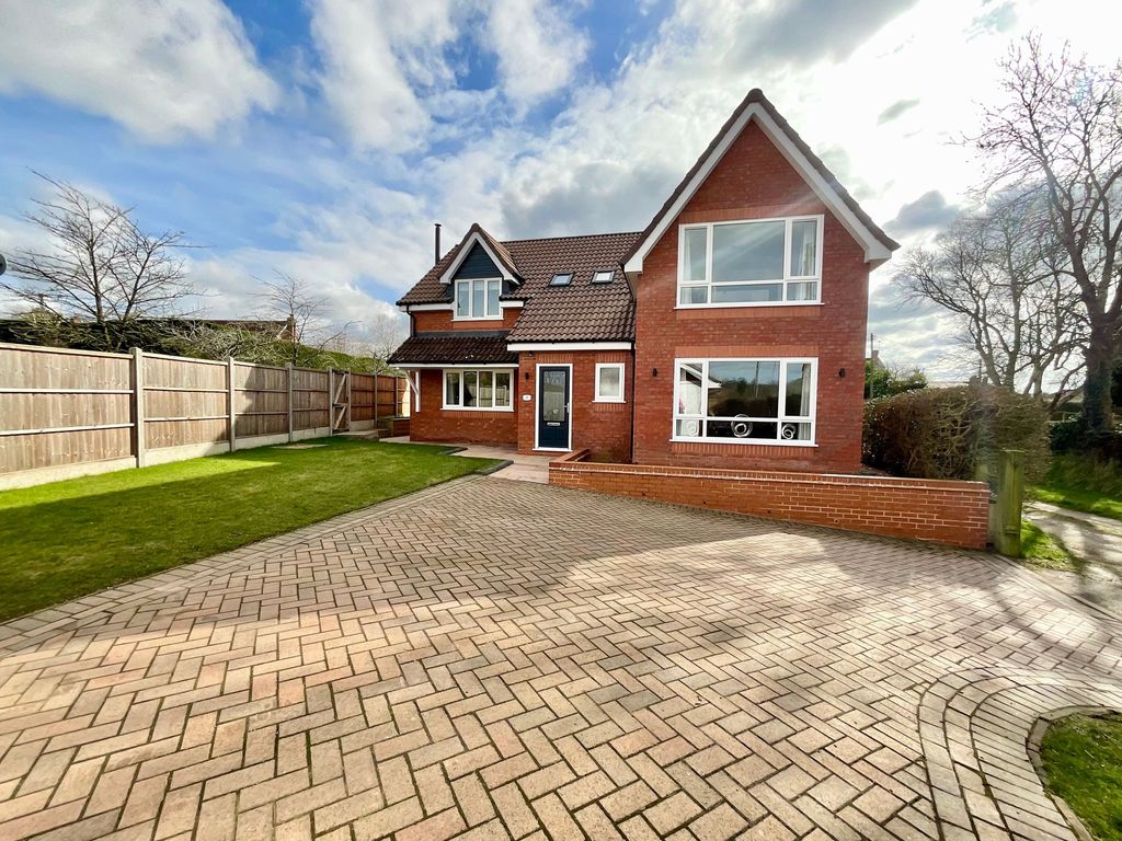 Property photo 1 of 33