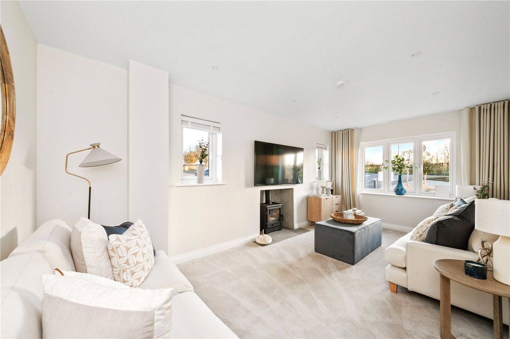 Property photo 2 of 18 Living Room