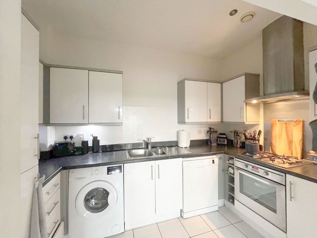 Property photo 2 of 11 Picture No. 08