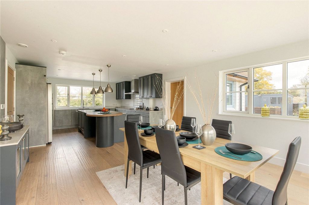 Property photo 2 of 16 Dining Room